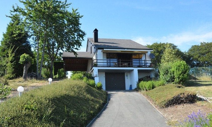 Hastiere-Lavaux Casa | Casa vacacional con patrimonio con jardín