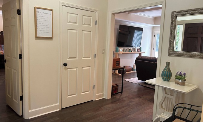 Twelve Oaks Casa | Spacious house for 8 adults and 4 kids in Oxford, MS - 3 mi from Ole Miss