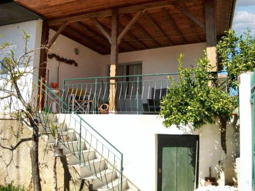 Macedo de Cavaleiros Casa | Spacious house in Bragança - shared garden - 120 m²