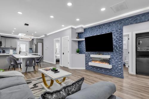 Villa Heights Casa | Spacious House in Charlotte