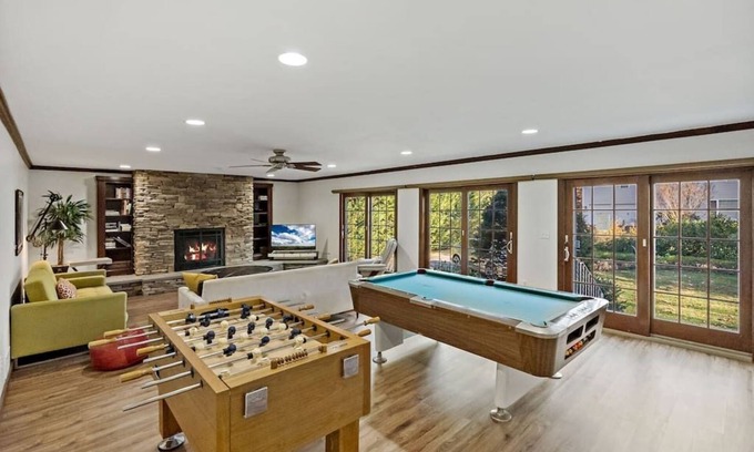 Tysons Casa | Spacious house in Tysons