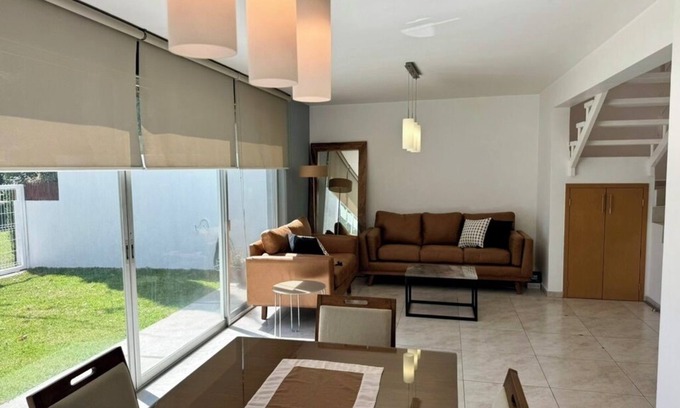 Zapopan Casa | Casa amplia Zona Real frente al Tec de Monterrey