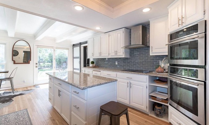 Topeka Casa | Spacious House w/ King Bed—Near Washburn & Capital