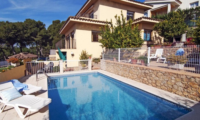 L'Escala Villa | Amplia casa con piscina privada y barbacoa