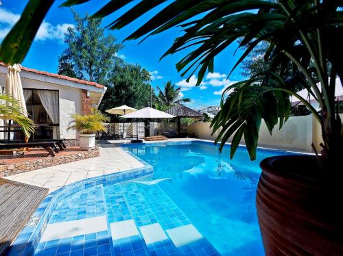 Glacis Casa | Spacious House with Shared Pool in Machabee