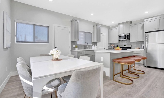Fullerton Casa | Spacious & Immaculate Disney Vacation Home 3br/2ba