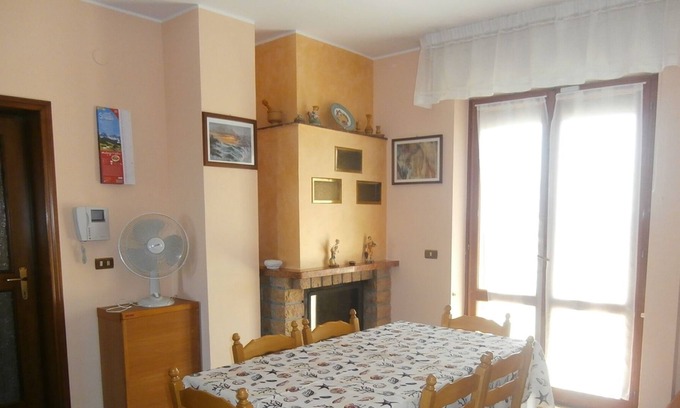 Roseto degli Abruzzi Casa | Amplio y acogedor apartamento en una colina con vistas al mar.