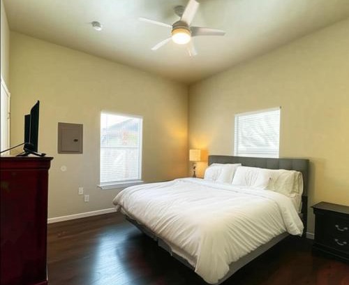 Five Points Casa | Spacious King Suite with Private Bath - Central, 10 Min Downtown Access