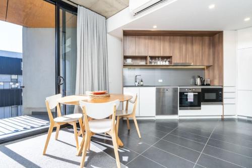 Kingston Apartamento | Spacious Kingston Foreshore 1BR Apt - Hosted by Canstay