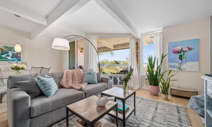 Carlsbad Condominio | Spacious LaCosta condo -- 3 miles from the beach!