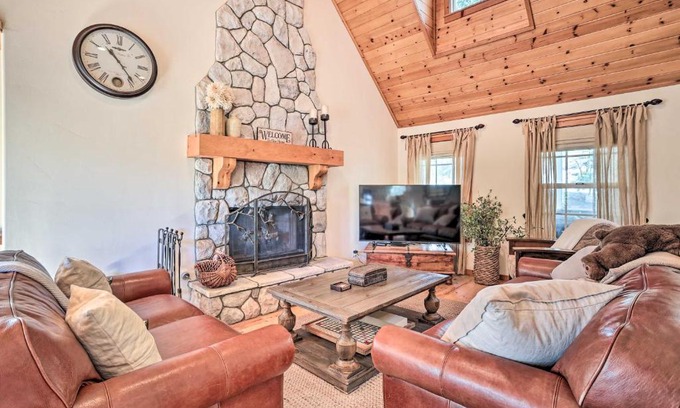 Lake Arrowhead Casa | Spacious Lake Arrowhead Home with Putting Green