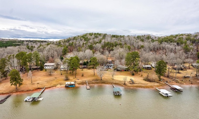 Westminster Casa | Spacious Lake House Retreat!