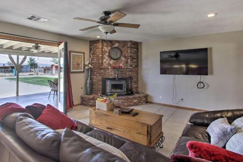 Lancaster Casa | Spacious Lancaster Family Ranch - BBQ and Patio