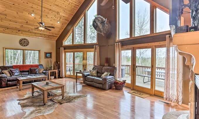 Deadwood Casa | Spacious Lead Getaway with Private Hot Tub and Deck!