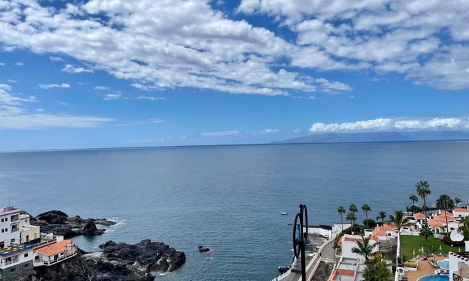 Puerto de Santiago Apartamento | Spacious, Light & Cozy Apartments with Ocean Views