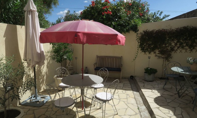 Nezignan-L'Eveque Casa | Amplia vida en el soleado Midi cerca del mar y las montañas