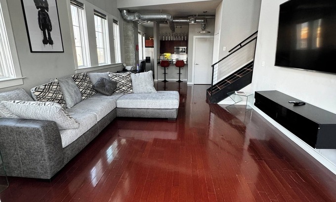 Atlantic Station Area Apartamento | Spacious Loft @ Atlantic Station