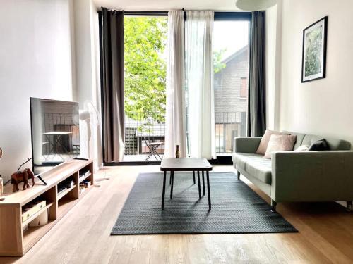 Anderlecht Apartamento | Spacious Loft Up to 4 Guests Comfort & Style in Brussel