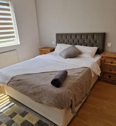 Doncaster Casa | Spacious Luxurious Serviced Accomodation