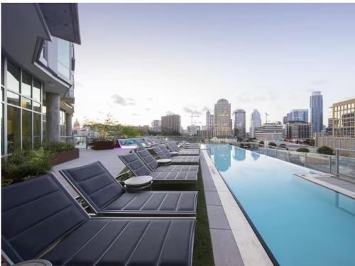 West End Apartamento | Spacious Luxury 1bedroom 1bath Pool