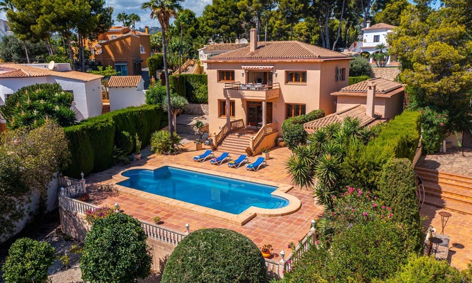 Moravit Villa | Amplia villa de lujo de 3 dormitorios en Moraira con una gran piscina privada y vistas al mar