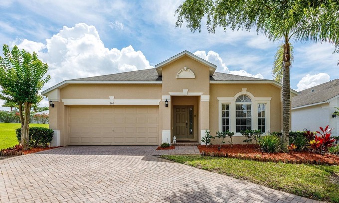 Highgate Park Casa | Spacious Luxury 4 Bed/3 Bath home in Gated Neighborhood Near Disney