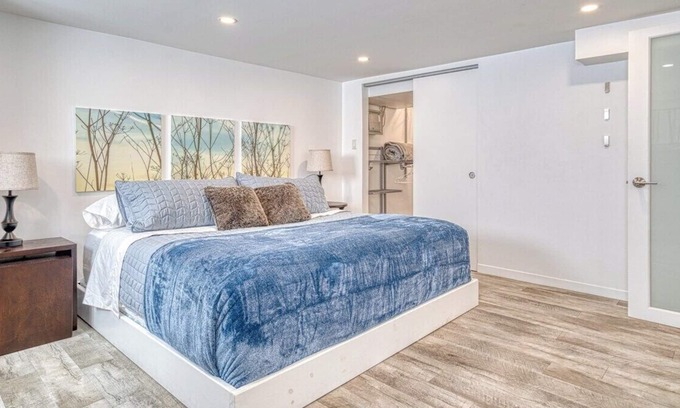 Brantford Apartamento | Spacious Luxury Apt w/ King Bed - Central Location
