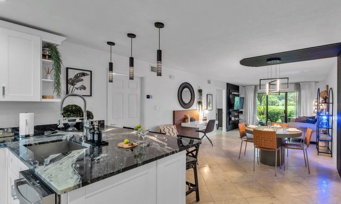 Wesley Chapel Condominio | Spacious Luxury Condo | 2BR/2BA with Scenic Golf Course Views