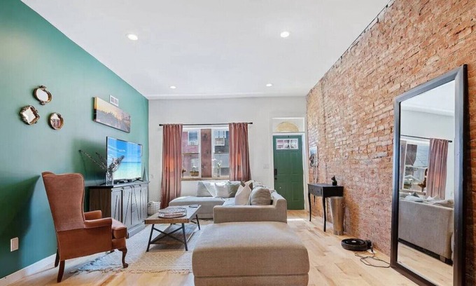 South Philadelphia Casa | Spacious Luxury Philly Home, Close to Stadiums!