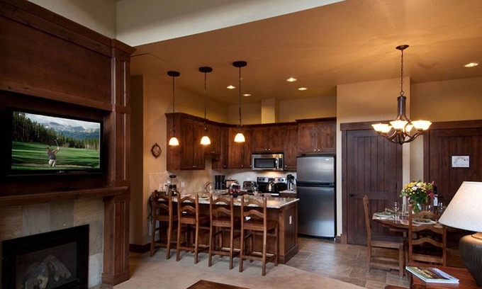 Breckenridge Cabina | Amplio lujo con dos dormitorios en el Grand Lodge at Pico 7!