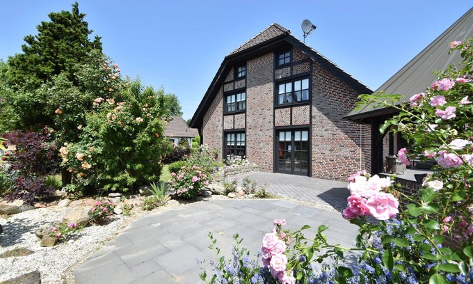 Bruinisse Villa | Espaciosa mansión con vistas al prado en Bruinisse