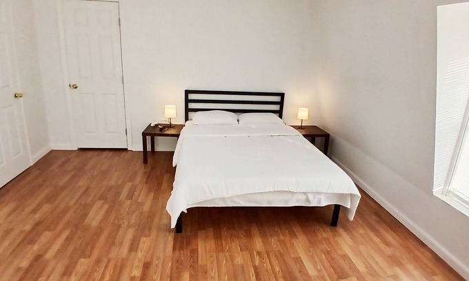 New London Casa | Clean master bedroom with queen & private bath, 2 blocks from Rt 95, Free Wi-Fi