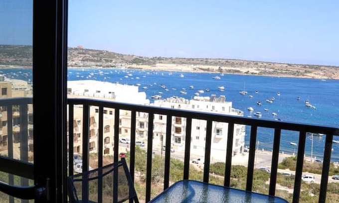 Għadira Apartamento | Spacious Mellieha 2BR home with Stunning Sea Views
