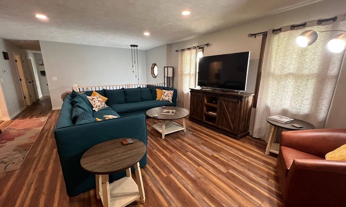 South Central Omaha Casa | Spacious Midtown Family Retreat - with game room! Family-focus w/ new home feel.