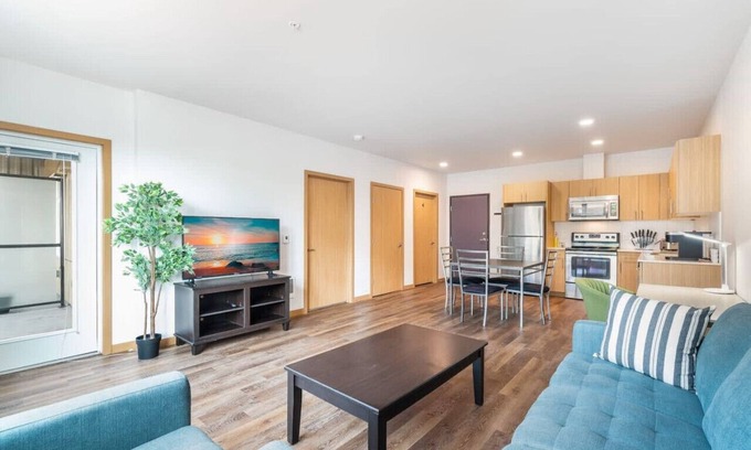 Downtown Apartamento | Spacious Modern 1BR 1BA | Downtown Redmond - 2