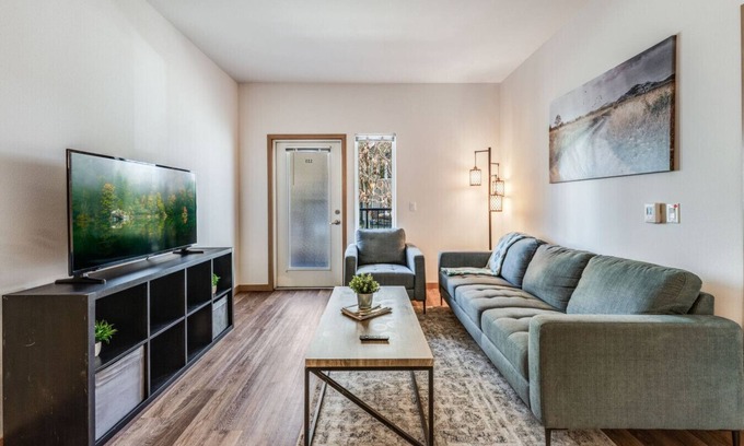 Downtown Apartamento | Spacious Modern 1BR 1BA | Downtown Redmond - 2