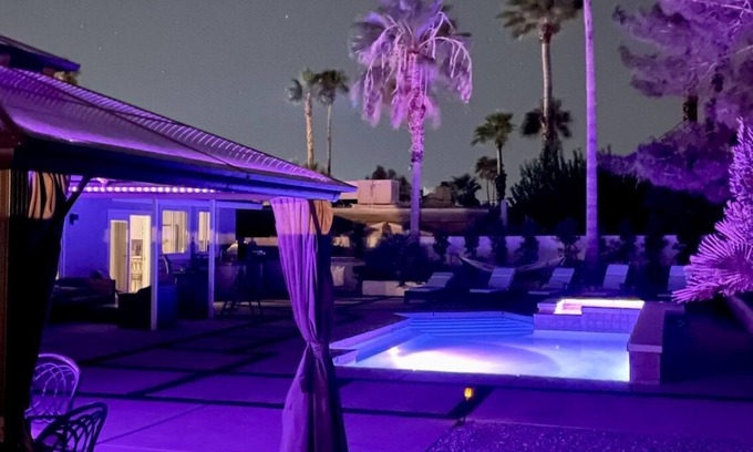 Racquet Club South Casa | Spacious modern 3BR Saltwater Pool & Hot Tub, BBQ