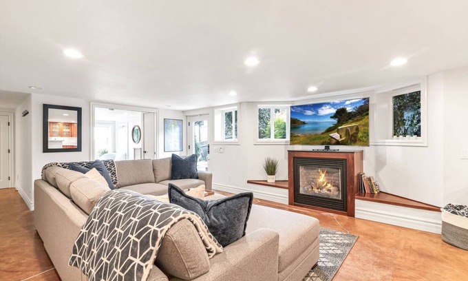 East Queen Anne Apartamento | Spacious Modern Apartment in Queen Anne
