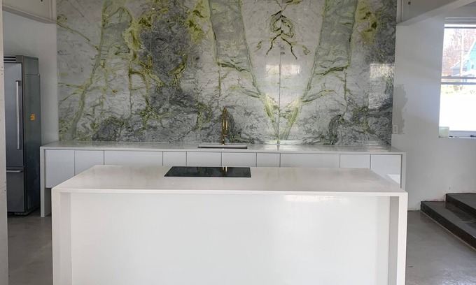 Hamden Apartamento | Spacious modern apartment in center of town