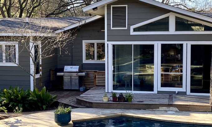 Westwood Casa | Amplia y moderna elegancia bohemia, cerca de la naturaleza y la ciudad, la piscina y el jacuzzi