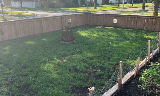 Tuxedo Casa | Spacious modern home with fully fenced yard. Pet friendly! Quiet neighbourhood.