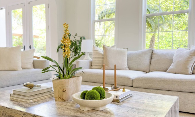 Playa Del Rey Casa | Spacious Modern Spanish House on the Coastal Bluffs near the Beach