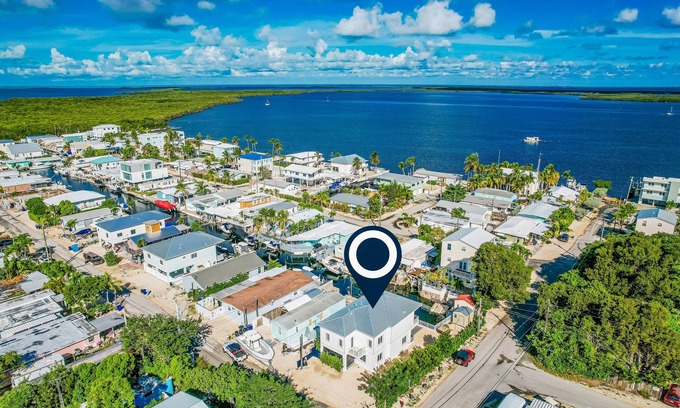 Key Largo Village Casa | Spacious & modern waterfront home with great outdoor space - dog-friendly