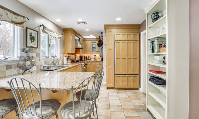 Mount Kisco Casa | Spacious Mount Kisco Home < 1 Mi to Downtown!