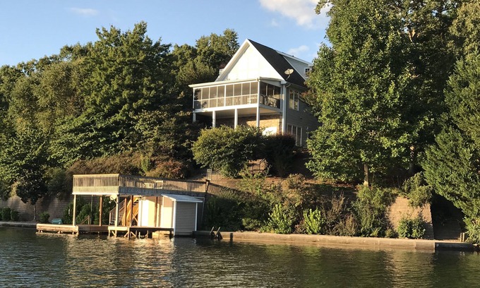 Tamassee Casa | Spacious Mountain Retreat with views of Cherokee Lake