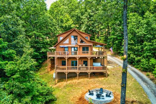 Indian Rock Springs Casa | Spacious Murphy Chalet with Hot Tub Mtn Views!