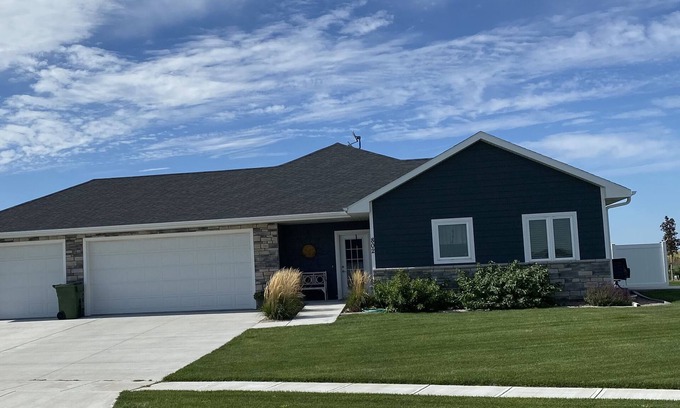 Kearney Casa | Spacious new home with a country feel.
