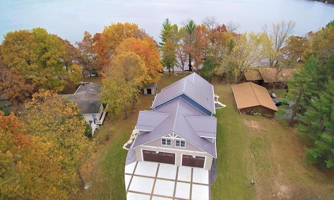 Wautoma Casa | Spacious, Newly Constructed, Lake House