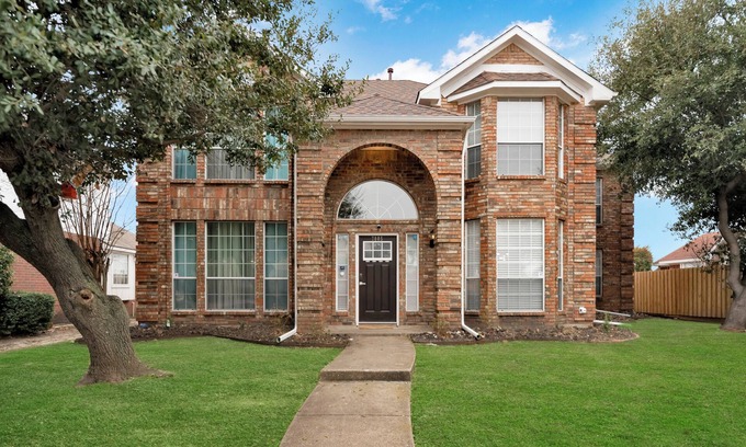 Rowlett Casa | Spacious Newly remodeled 5BA 3BA central location