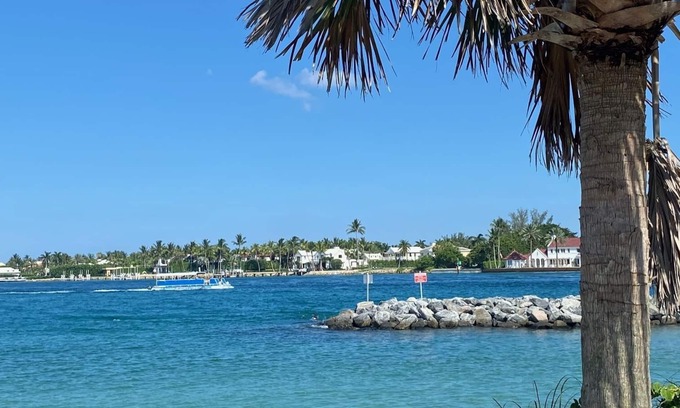 Florida North Atlantic Coast Casa | Spacious NPB 4 Bedroom 2 bath Home!